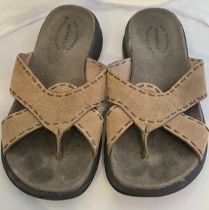 Womens Merrell Tan Sandals Size 6